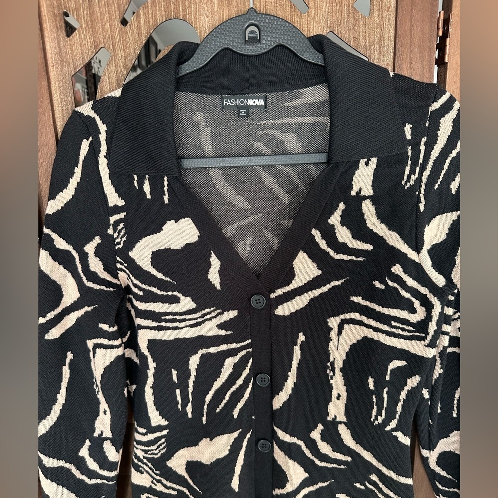 Black and Beige Patterned Button-Front Knit Dress… - image 6